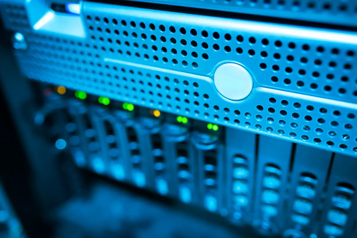 Server face with green and amber status lights